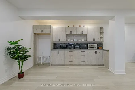 18 Bannister Street Brant ON N0E 1L0