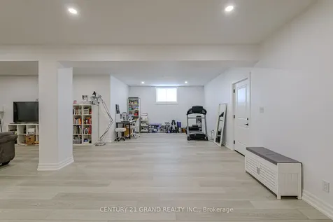 18 Bannister Street Brant ON N0E 1L0