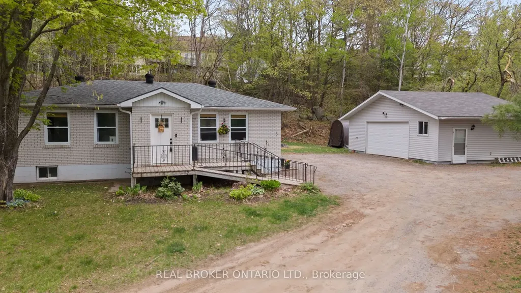 5 Wilshier Boulevard Bracebridge ON P1L 1K9