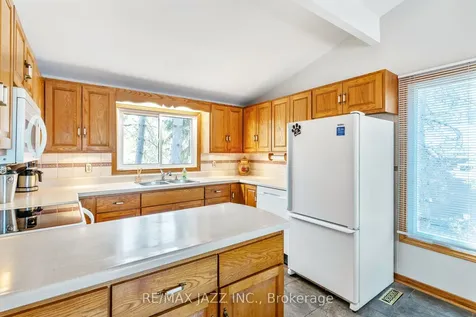 1092 Briscoe Drive Algonquin Highlands ON K0M 1J1