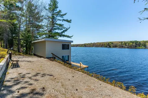 1092 Briscoe Drive Algonquin Highlands ON K0M 1J1