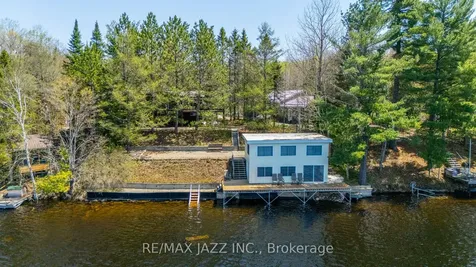 1092 Briscoe Drive Algonquin Highlands ON K0M 1J1