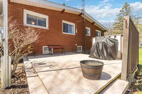 5 Fairway Crescent Brockville ON K6V 3V1