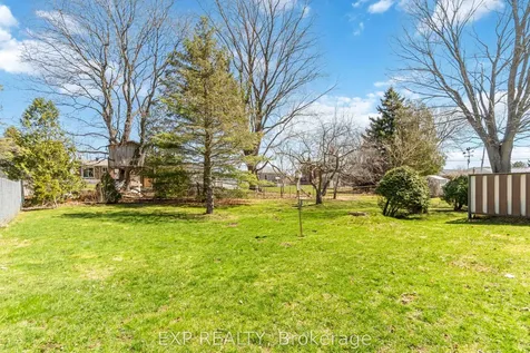 5 Fairway Crescent Brockville ON K6V 3V1