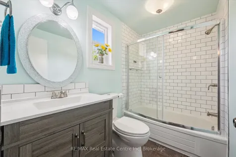 265 Strathallan Street Centre Wellington ON N1M 3K6