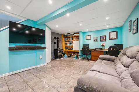 265 Strathallan Street Centre Wellington ON N1M 3K6