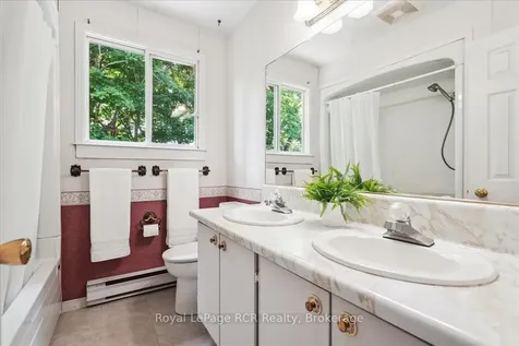 527 5th Street E Owen Sound ON N4K 1E2