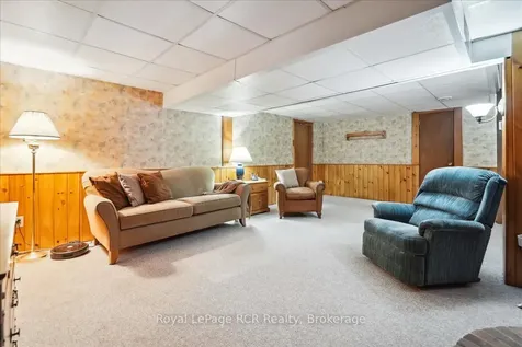 527 5th Street E Owen Sound ON N4K 1E2