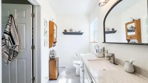 46 Algonquin Lane Ashfield-colborne-wawanosh ON N7A 3Y2