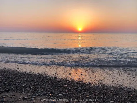 46 Algonquin Lane Ashfield-colborne-wawanosh ON N7A 3Y2