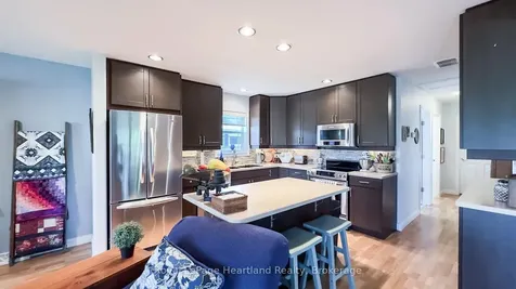 46 Algonquin Lane Ashfield-colborne-wawanosh ON N7A 3Y2