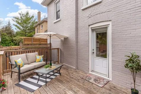 337 Dover Street S Cambridge ON N3H 1L6