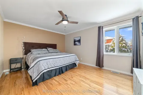 20 Oak Ridge Boulevard Belleville ON K8N 5W1