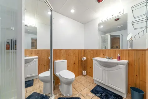 20 Oak Ridge Boulevard Belleville ON K8N 5W1