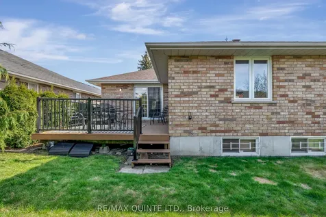 20 Oak Ridge Boulevard Belleville ON K8N 5W1