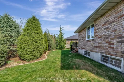 20 Oak Ridge Boulevard Belleville ON K8N 5W1