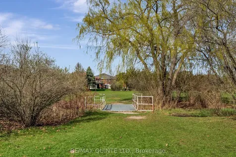 20 Oak Ridge Boulevard Belleville ON K8N 5W1