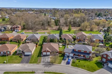 20 Oak Ridge Boulevard Belleville ON K8N 5W1