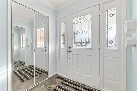 20 Oak Ridge Boulevard Belleville ON K8N 5W1