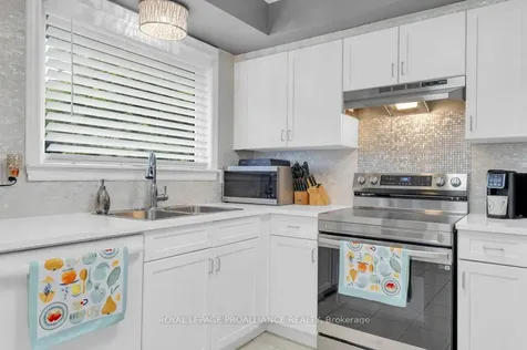 62 Village Drive Belleville ON K8P 4L5