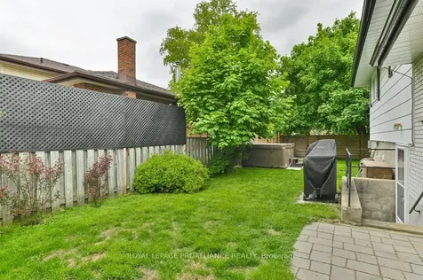 62 Village Drive Belleville ON K8P 4L5