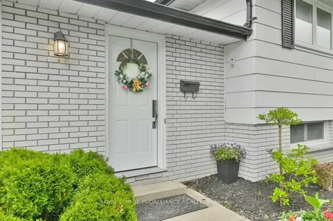 62 Village Drive Belleville ON K8P 4L5