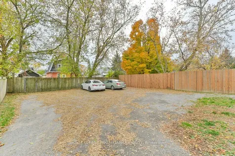 91 Bridge Street W Belleville ON K8P 1J4