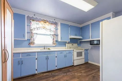 53 Montgomery Boulevard Belleville ON K8N 1J2