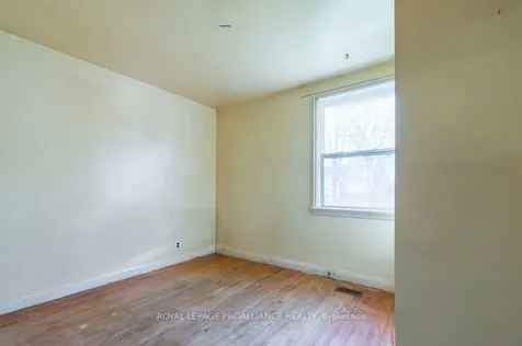 53 Montgomery Boulevard Belleville ON K8N 1J2