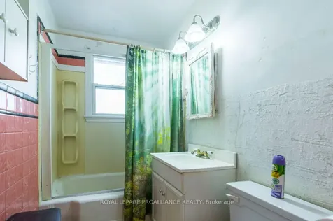 53 Montgomery Boulevard Belleville ON K8N 1J2