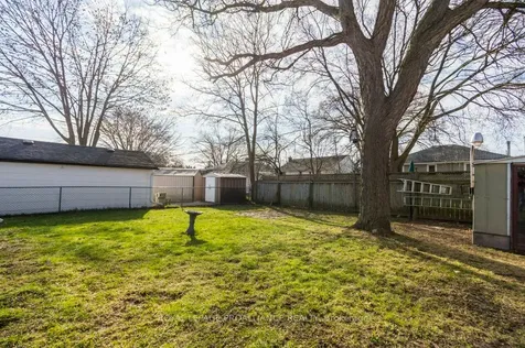 53 Montgomery Boulevard Belleville ON K8N 1J2