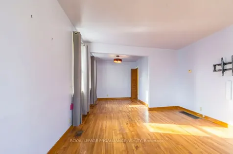 53 Montgomery Boulevard Belleville ON K8N 1J2