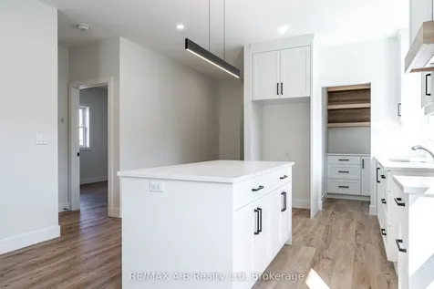 144 Hooper Street St. Marys ON N4X 0C1
