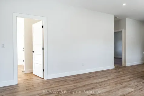 144 Hooper Street St. Marys ON N4X 0C1