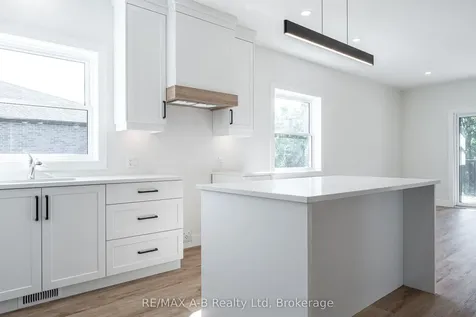 144 Hooper Street St. Marys ON N4X 0C1