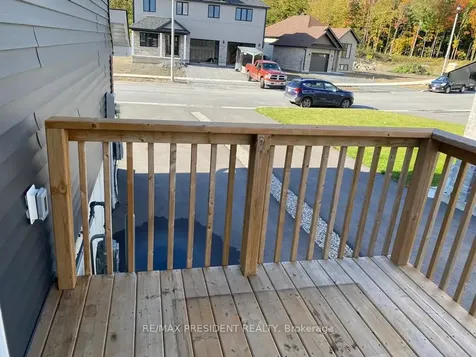 76 Cameron Crescent Cornwall ON K6K 0B7