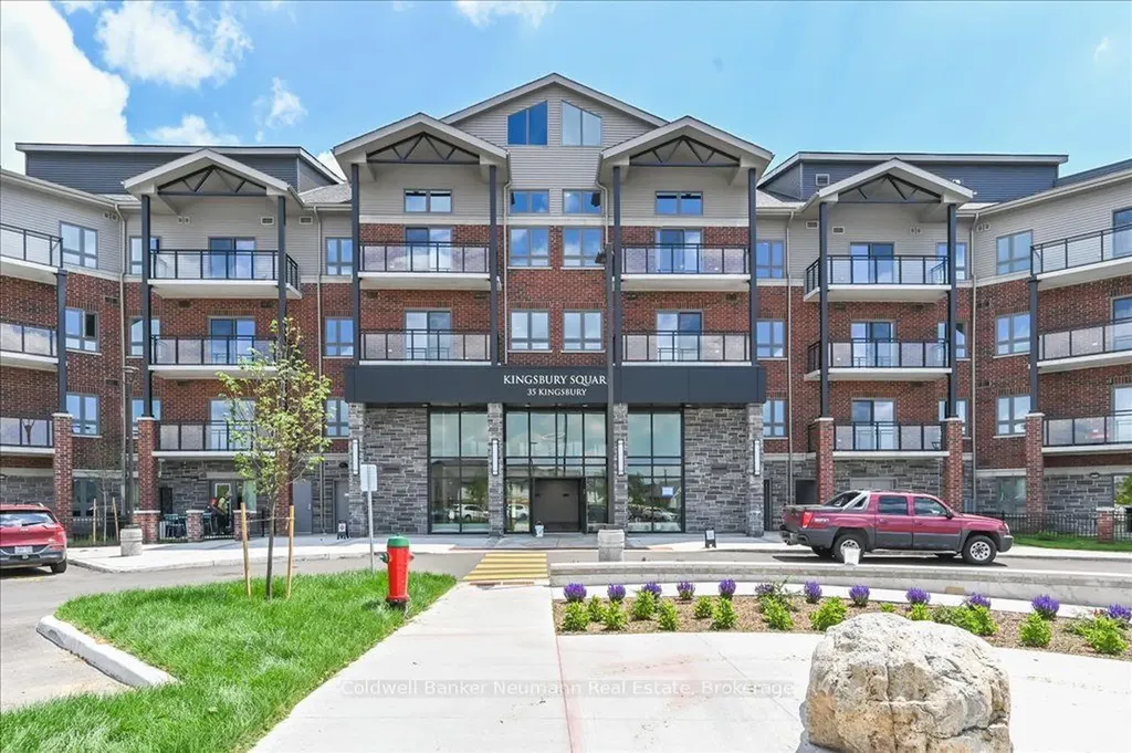 35 Kingsbury Square Guelph ON N1L 0J4