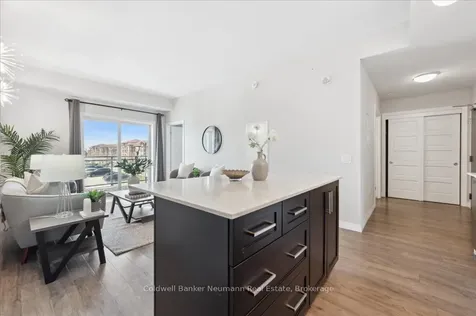 35 Kingsbury Square Guelph ON N1L 0J4