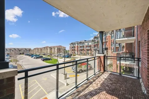 35 Kingsbury Square Guelph ON N1L 0J4