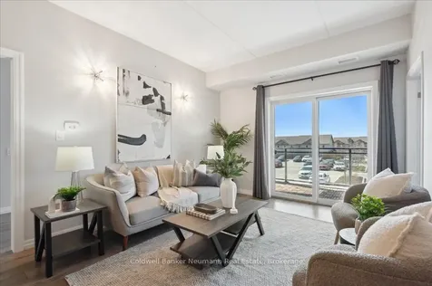 35 Kingsbury Square Guelph ON N1L 0J4