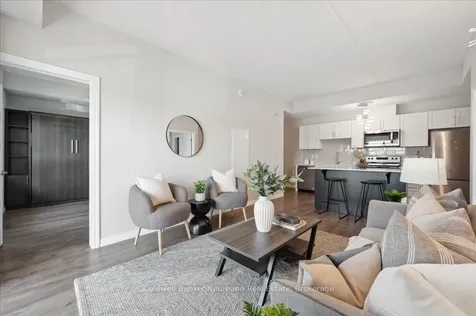 35 Kingsbury Square Guelph ON N1L 0J4
