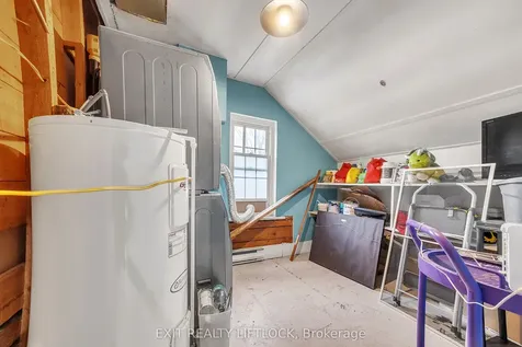 184 Street Lawrence Street E Centre Hastings ON K0K 2K0