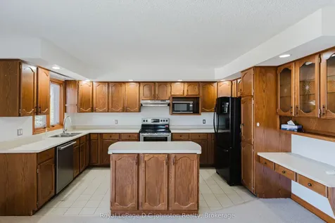 45 Victoria Street S Saugeen Shores ON N0H 2L0