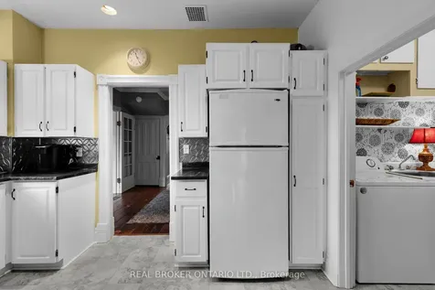 87 Mcmurray Street Bracebridge ON P1L 1R8