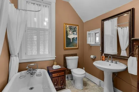 87 Mcmurray Street Bracebridge ON P1L 1R8