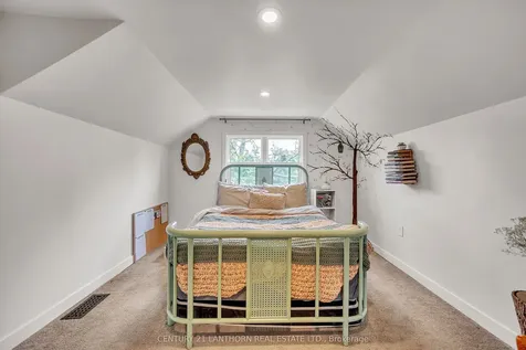 93 Young Street Brighton ON K0K 1H0