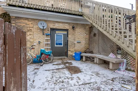 181 185 King Street North Middlesex ON N0M 2K0
