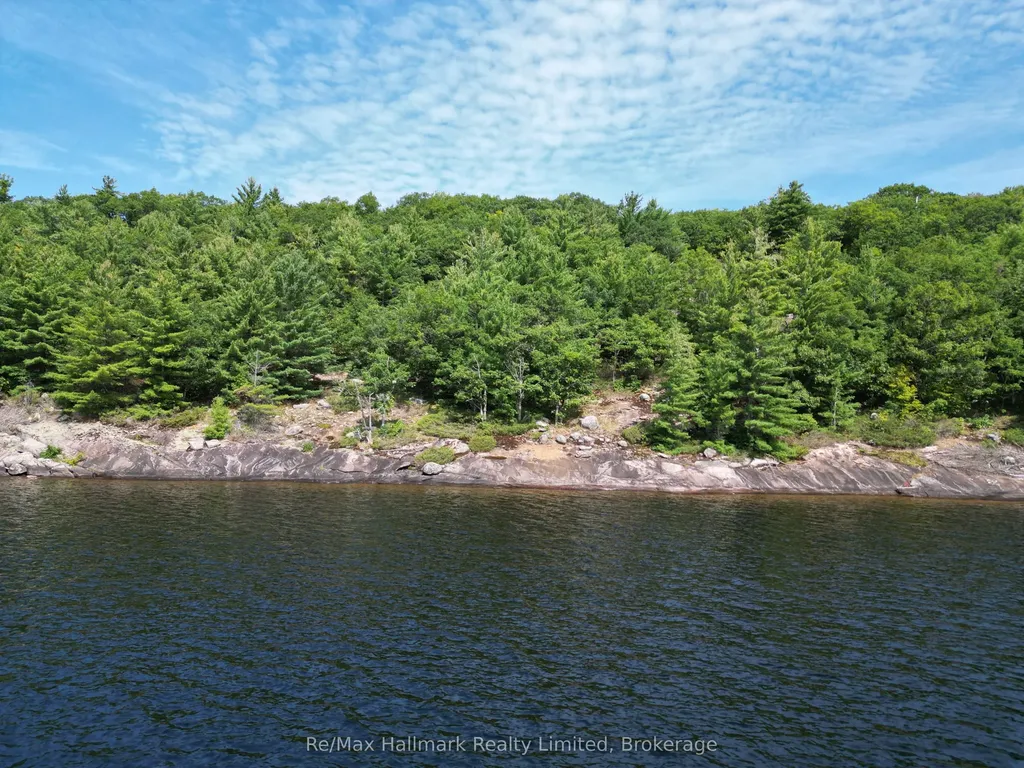 1091 Strawberry Lane Bracebridge ON P1L 1X2