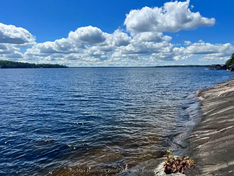 1091 Strawberry Lane Bracebridge ON P1L 1X2