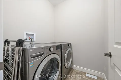 31 Farmington Crescent Belleville ON K8N 0J9